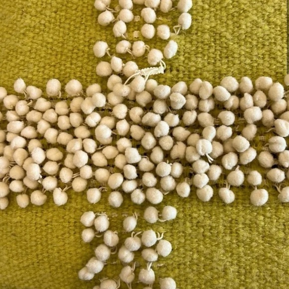 R A R E Sold Out Anthropologie pom pom throw blanket. - Picture 2 of 4